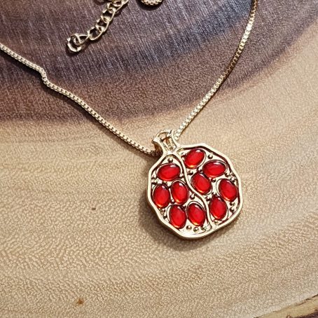 Pomegranate Fruit Pendant Necklace with Red Seed Accents – Golden Metal Chain Jewelry